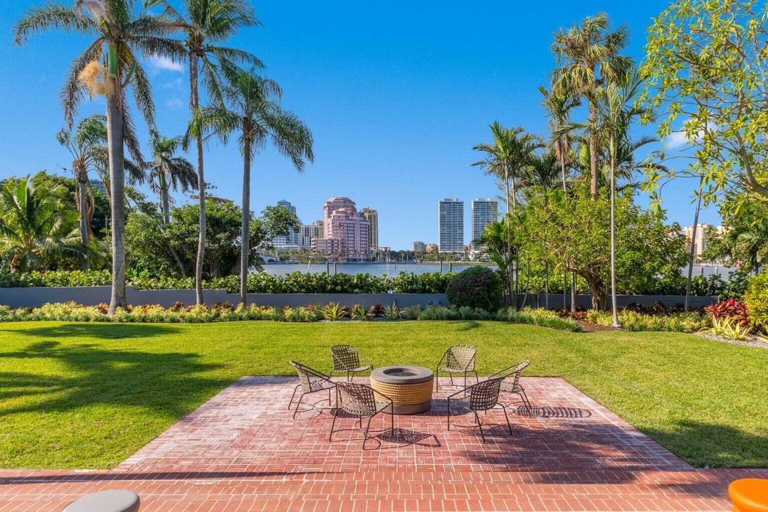 出租: $150,000 (7 贝兹, 7 浴室, 7380 平方英尺)