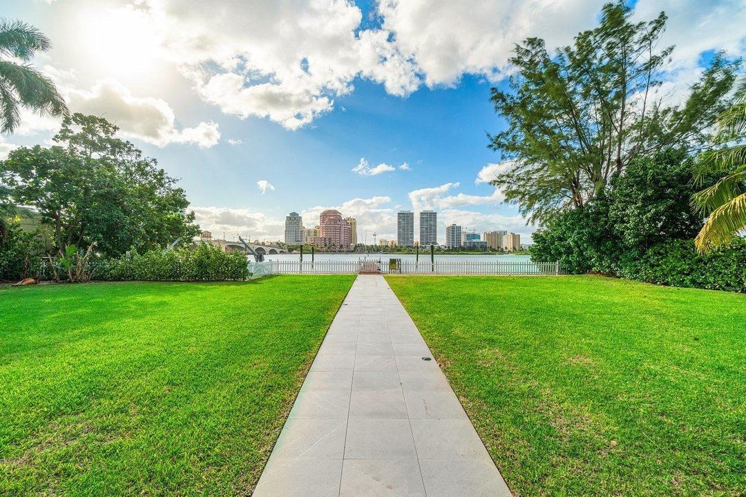 出租: $150,000 (7 贝兹, 7 浴室, 7380 平方英尺)