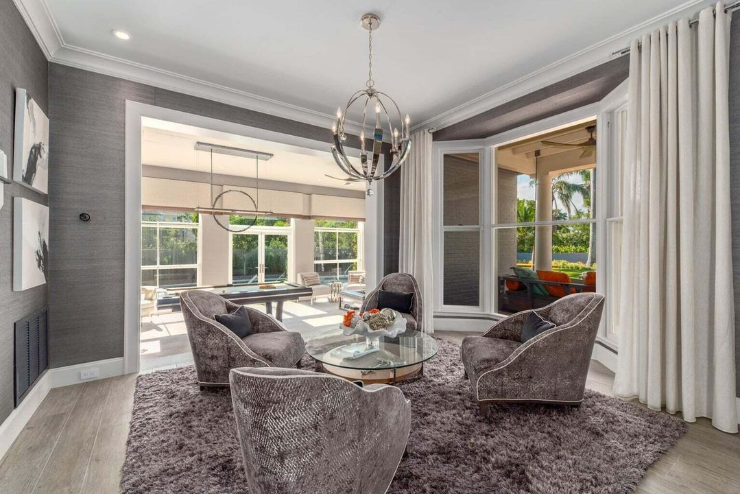 出租: $150,000 (7 贝兹, 7 浴室, 7380 平方英尺)