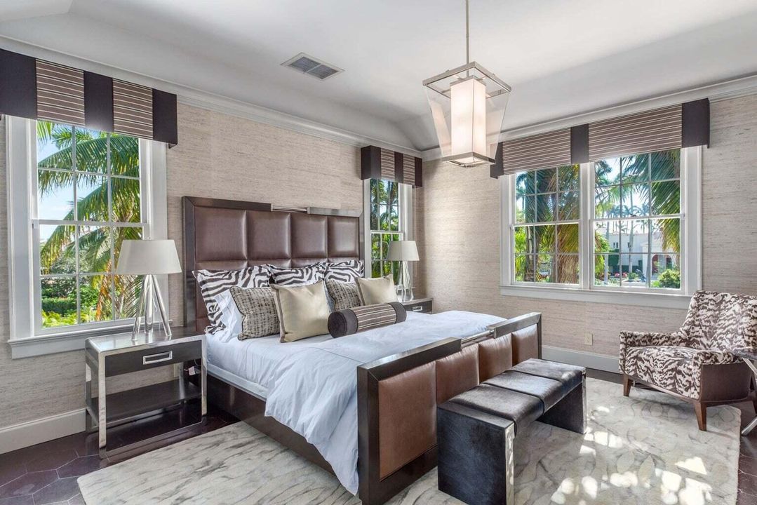 出租: $150,000 (7 贝兹, 7 浴室, 7380 平方英尺)