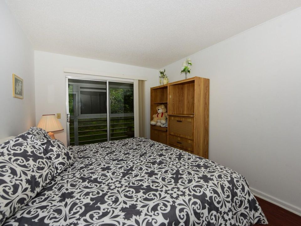 Activo con contrato: $2,500 (2 camas, 1 baños, 820 Pies cuadrados)