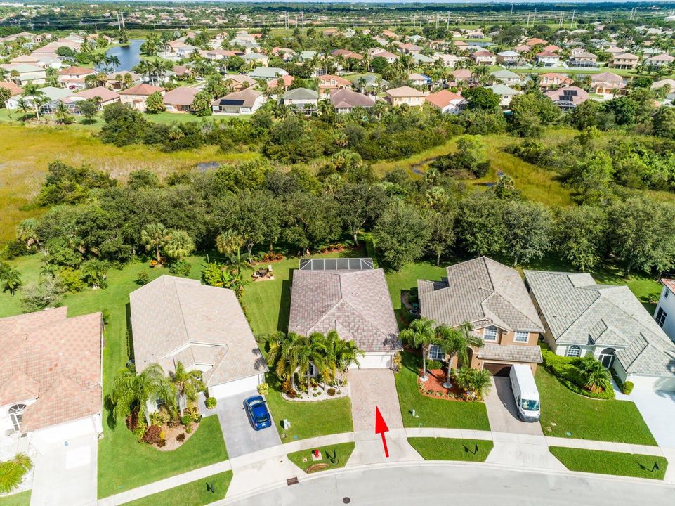 Active With Contract: $8,000 (3 beds, 2 baths, 1992 Square Feet)