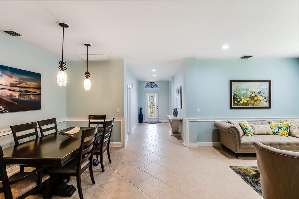 Active With Contract: $8,000 (3 beds, 2 baths, 1992 Square Feet)