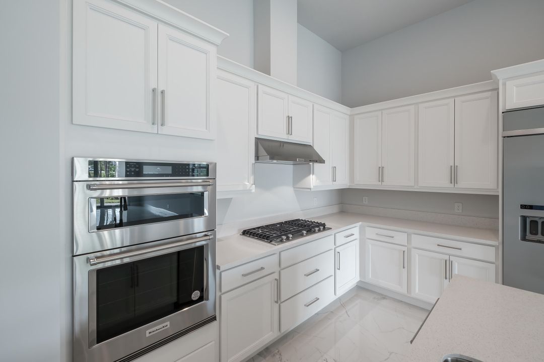 For Rent: $5,300 (4 beds, 3 baths, 2640 Square Feet)