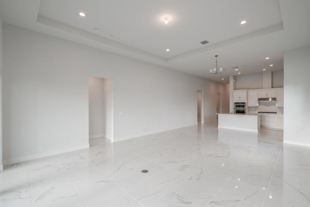 For Rent: $5,300 (4 beds, 3 baths, 2640 Square Feet)