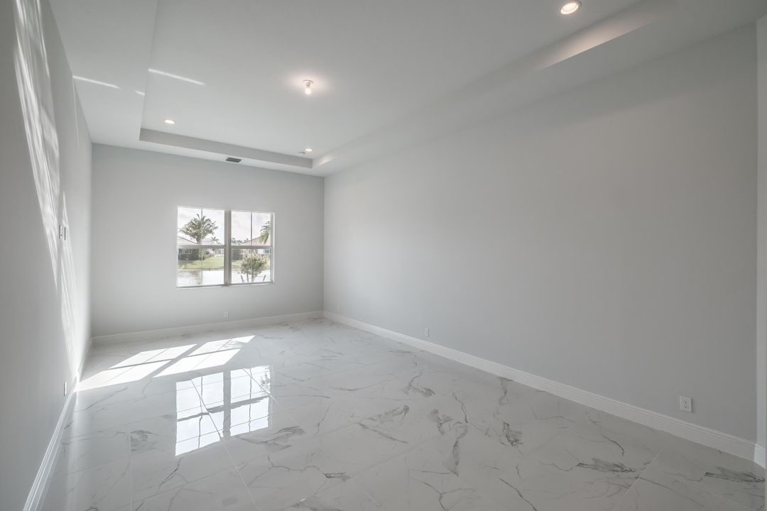 For Rent: $5,300 (4 beds, 3 baths, 2640 Square Feet)