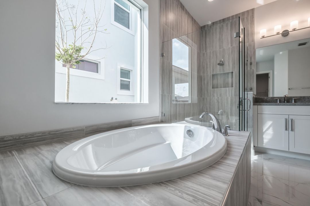 For Rent: $5,300 (4 beds, 3 baths, 2640 Square Feet)