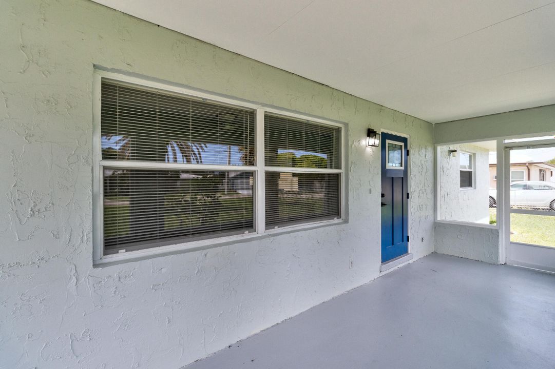 Active With Contract: $364,500 (3 beds, 2 baths, 1404 Square Feet)