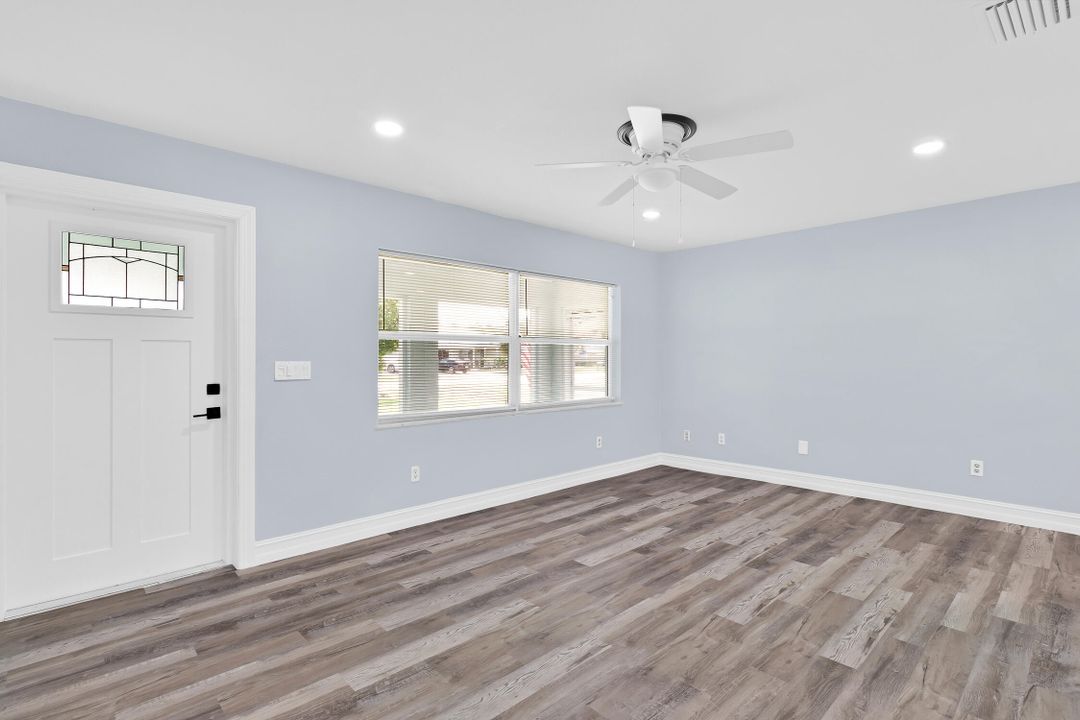 Active With Contract: $364,500 (3 beds, 2 baths, 1404 Square Feet)