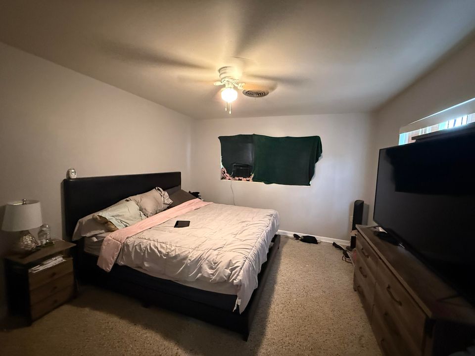 合同活跃: $279,900 (3 贝兹, 2 浴室, 1613 平方英尺)