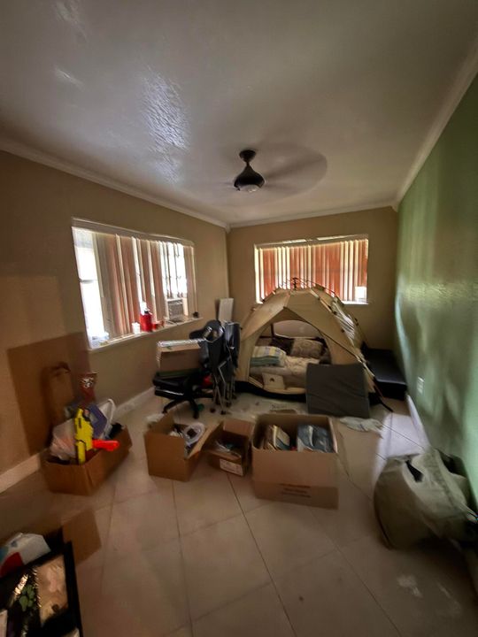 合同活跃: $279,900 (3 贝兹, 2 浴室, 1613 平方英尺)