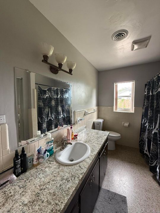 合同活跃: $279,900 (3 贝兹, 2 浴室, 1613 平方英尺)