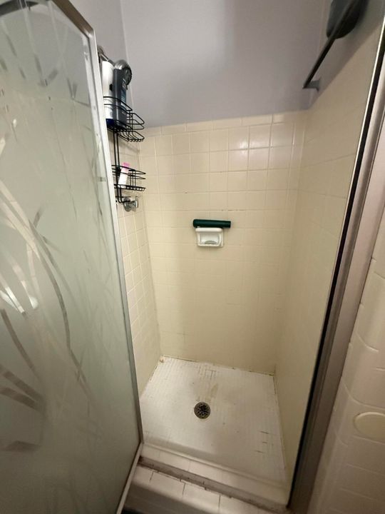 合同活跃: $279,900 (3 贝兹, 2 浴室, 1613 平方英尺)