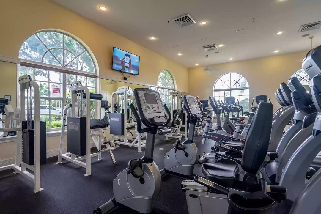 For Sale: $559,000 (3 beds, 2 baths, 1900 Square Feet)