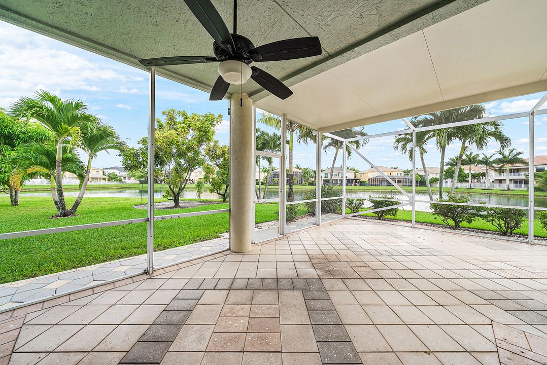 Под контрактом: $1,090,000 (6 спален, 5 ванн, 4168 Квадратных фут)