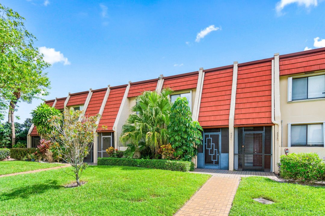 Recently Sold: $189,750 (2 beds, 1 baths, 1065 Square Feet)