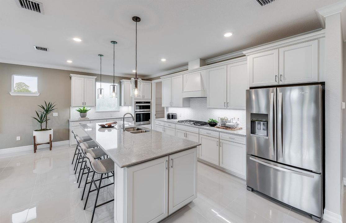 Active With Contract: $463,480 (2 beds, 2 baths, 1943 Square Feet)