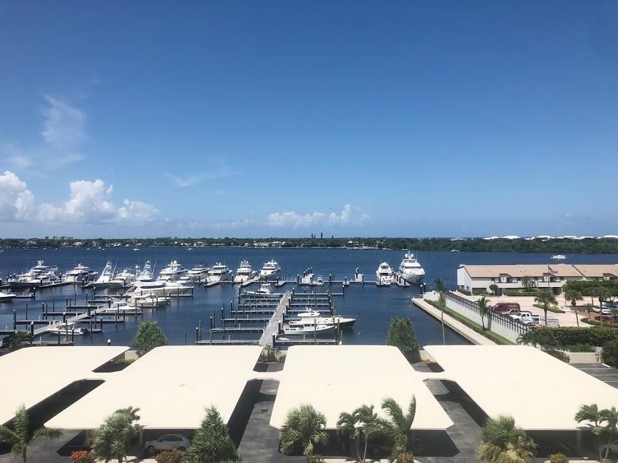 For Sale: $899,000 (2 beds, 2 baths, 1715 Square Feet)