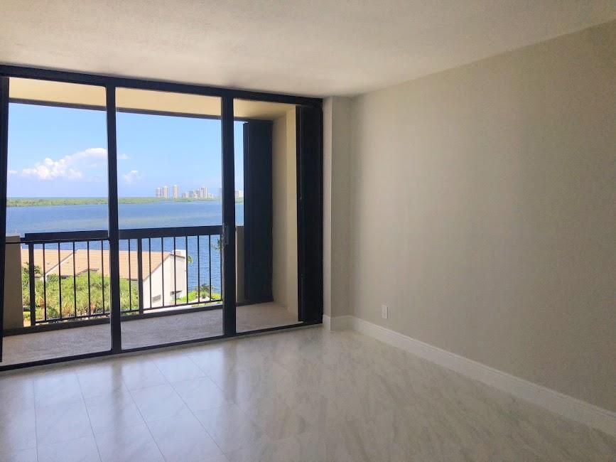 For Sale: $899,000 (2 beds, 2 baths, 1715 Square Feet)