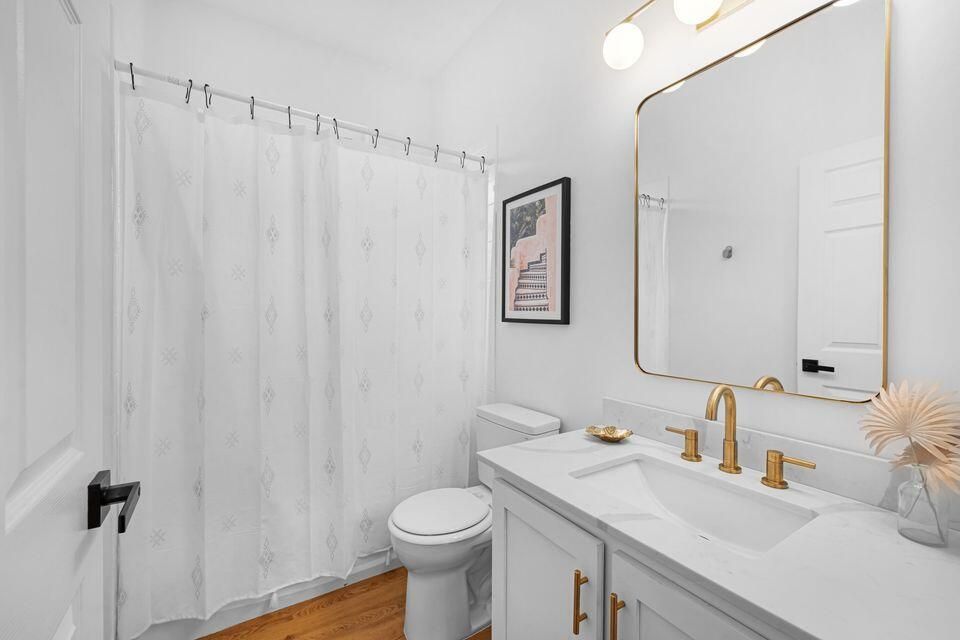 For Rent: $4,000 (3 beds, 2 baths, 2023 Square Feet)