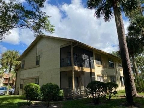 Под контрактом: $2,500 (3 спален, 2 ванн, 1300 Квадратных фут)