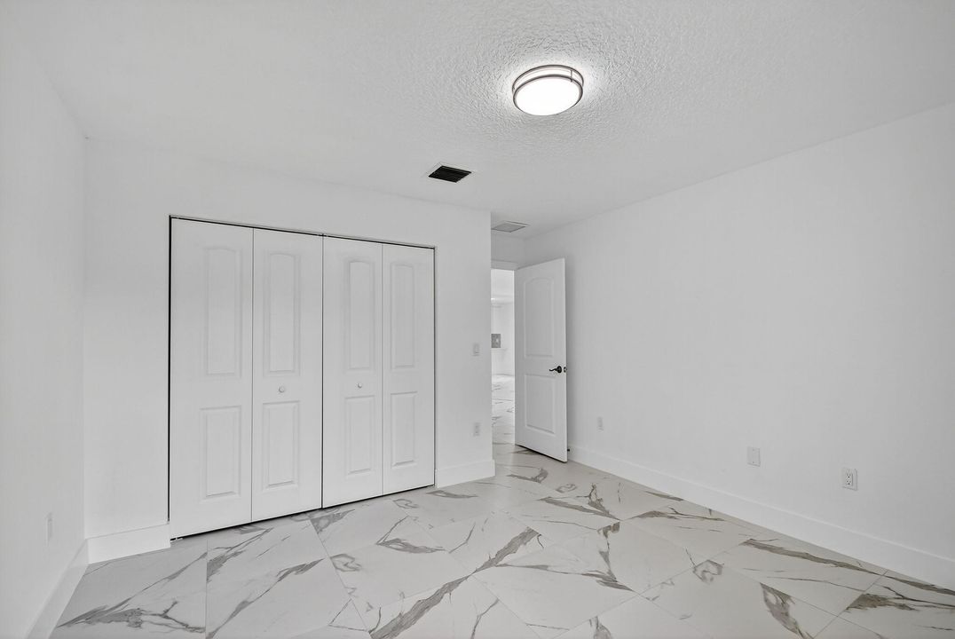 Activo con contrato: $520,000 (3 camas, 2 baños, 1432 Pies cuadrados)