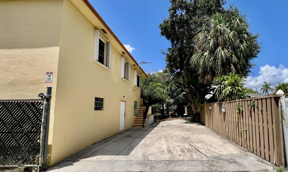 Active With Contract: $699,000 (0 beds, 0 baths, 1456 Square Feet)