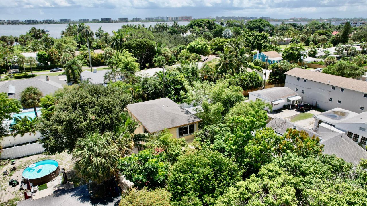 Active With Contract: $699,000 (0 beds, 0 baths, 1456 Square Feet)