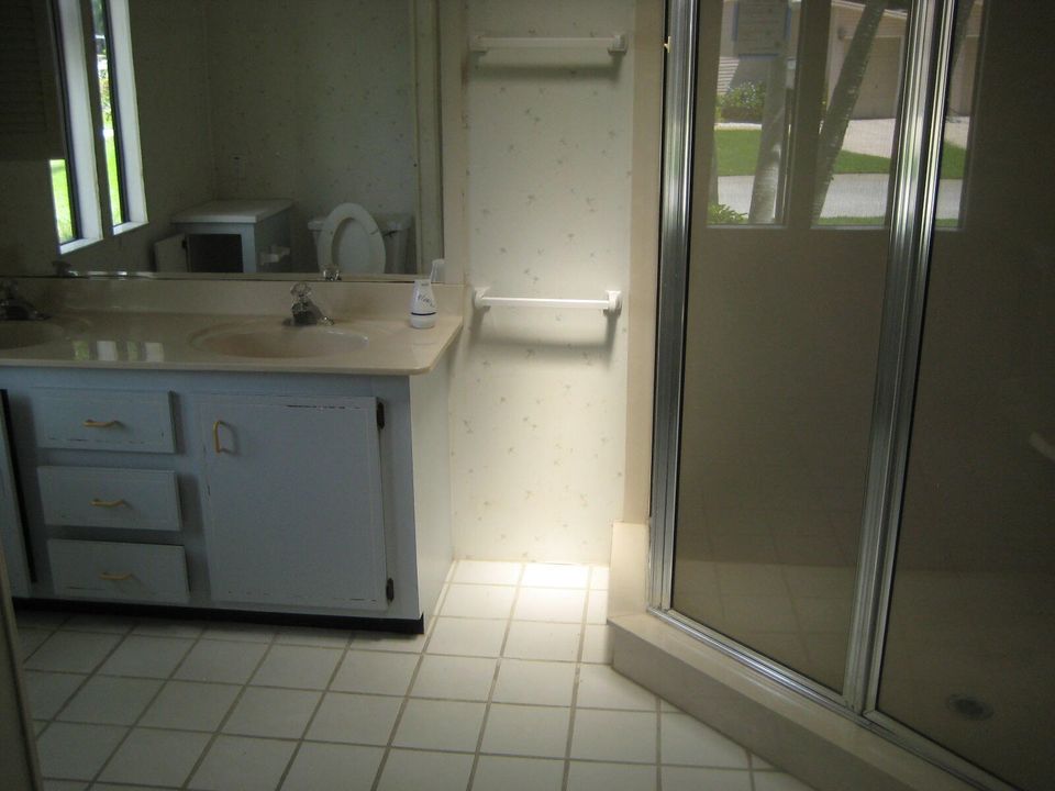 For Sale: $100,000 (2 beds, 2 baths, 1515 Square Feet)