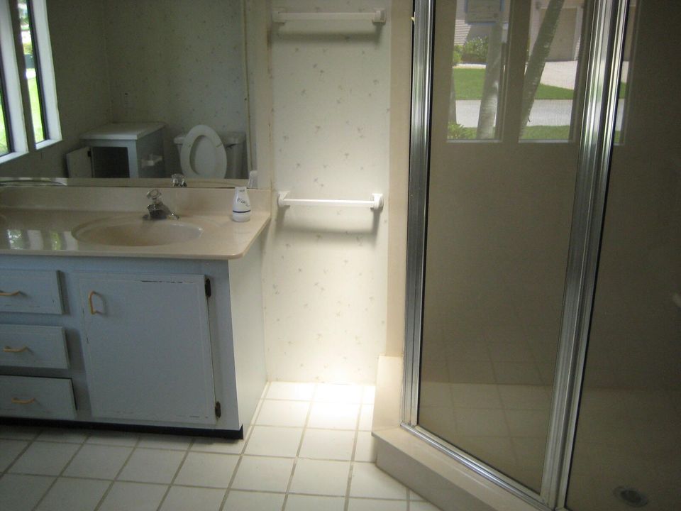 For Sale: $100,000 (2 beds, 2 baths, 1515 Square Feet)