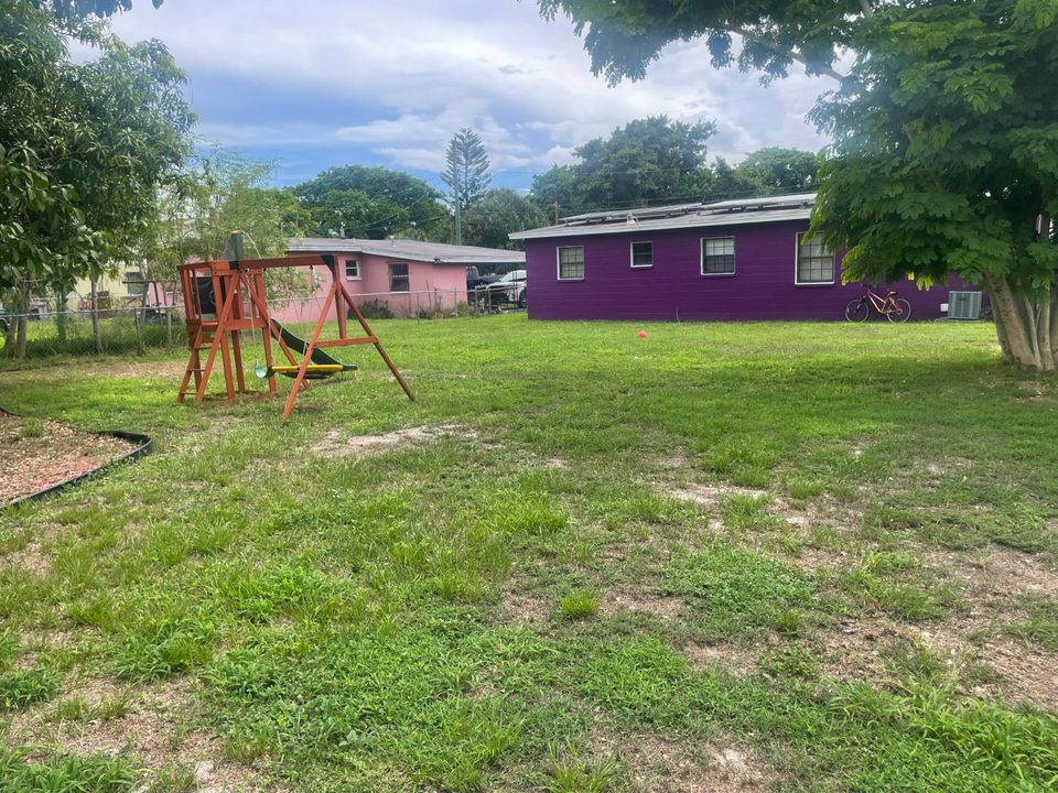 На продажу: $200,000 (3 спален, 1 ванн, 816 Квадратных фут)