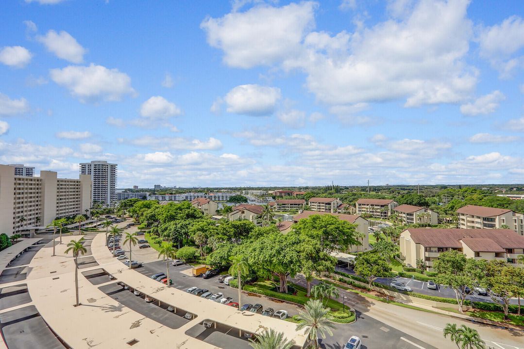 待售: $315,000 (1 贝兹, 1 浴室, 996 平方英尺)