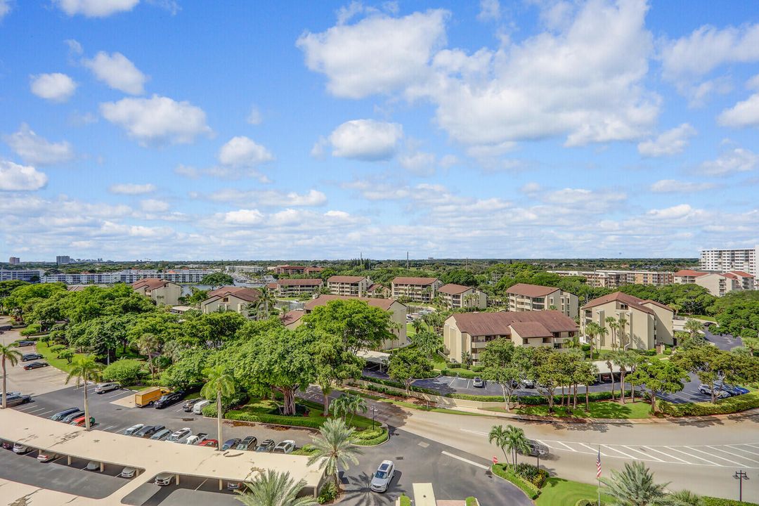 待售: $315,000 (1 贝兹, 1 浴室, 996 平方英尺)