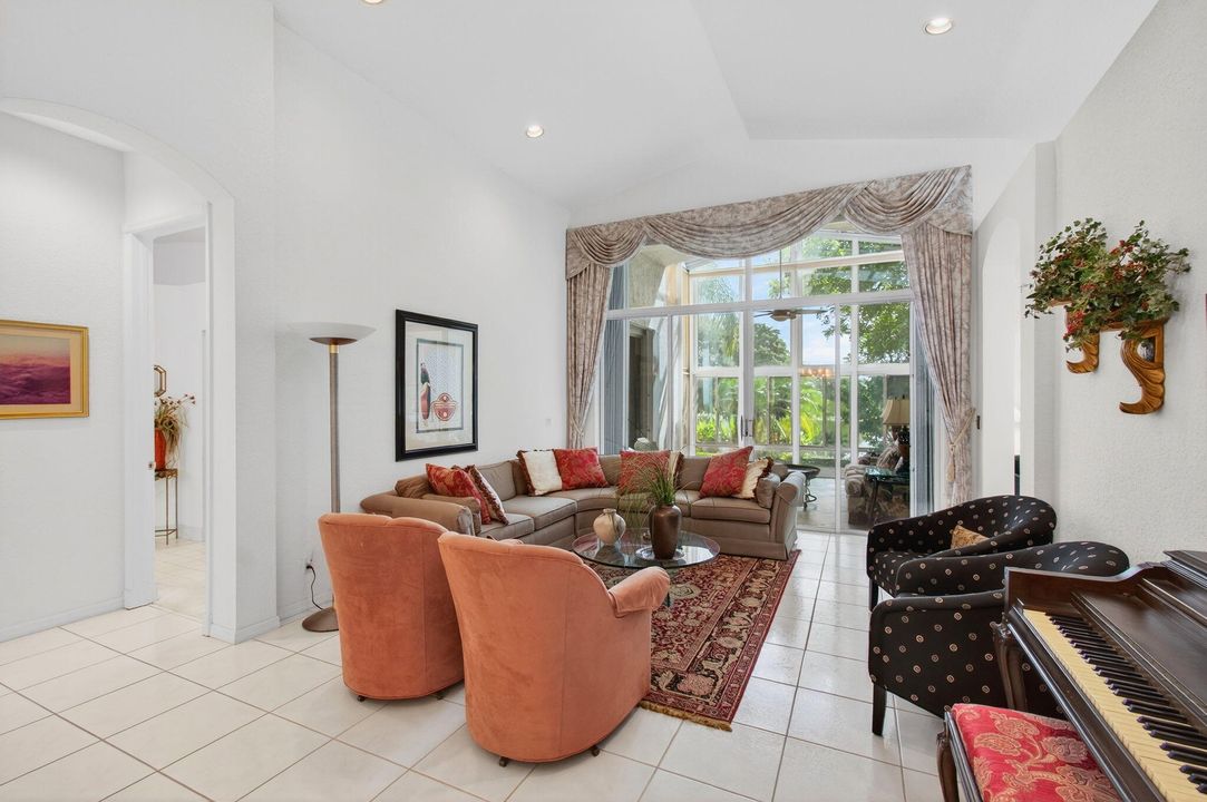 Active With Contract: $699,000 (3 beds, 2 baths, 2277 Square Feet)