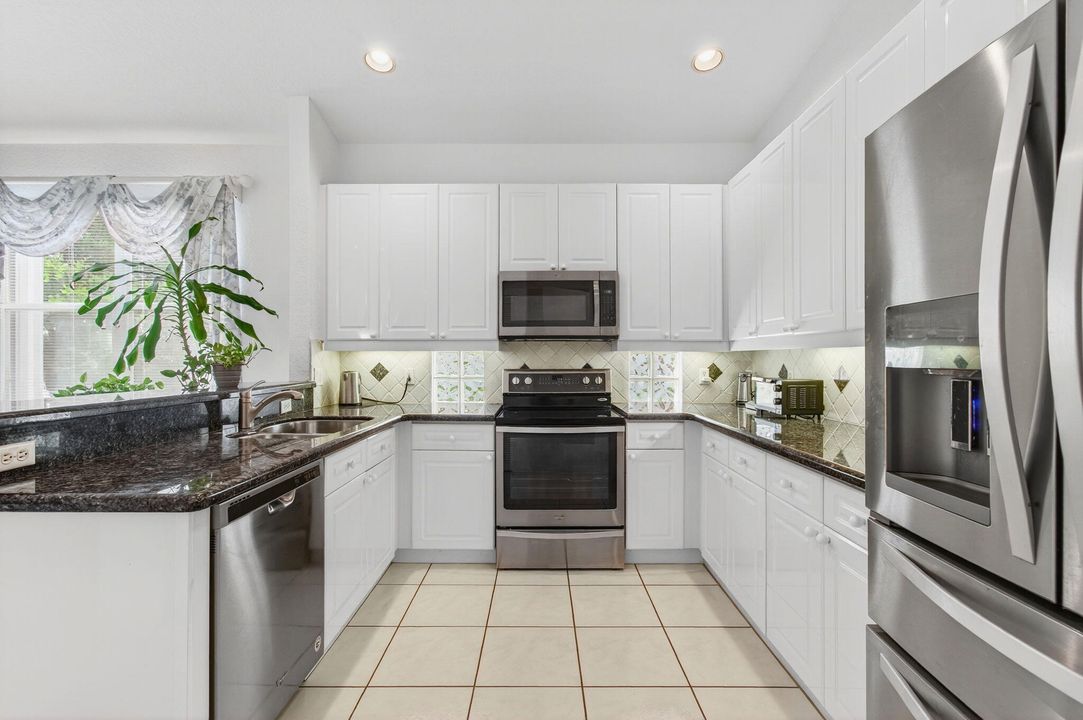 Active With Contract: $699,000 (3 beds, 2 baths, 2277 Square Feet)