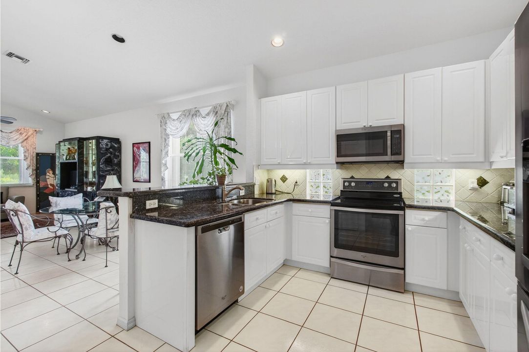 Active With Contract: $699,000 (3 beds, 2 baths, 2277 Square Feet)