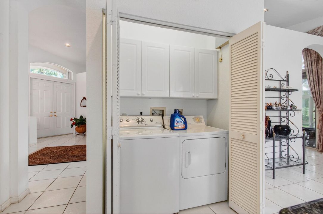 Active With Contract: $699,000 (3 beds, 2 baths, 2277 Square Feet)