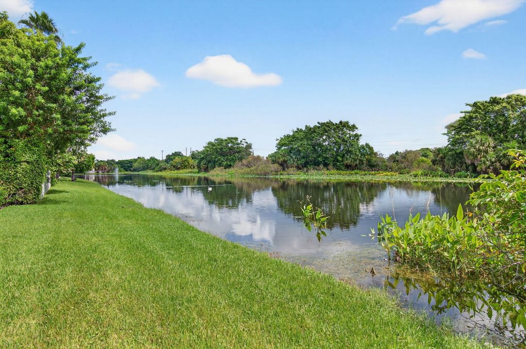 Active With Contract: $699,000 (3 beds, 2 baths, 2277 Square Feet)