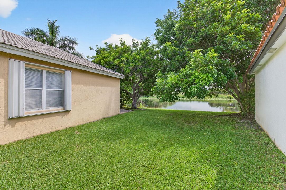 Active With Contract: $699,000 (3 beds, 2 baths, 2277 Square Feet)