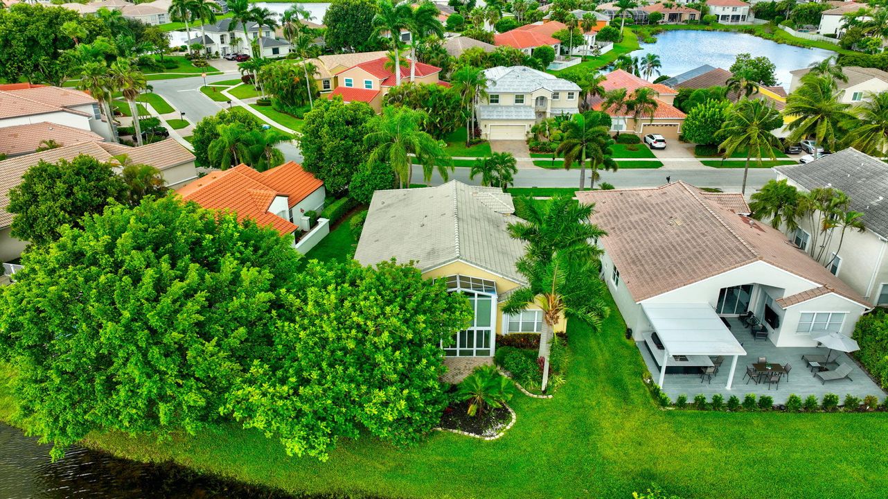 Active With Contract: $699,000 (3 beds, 2 baths, 2277 Square Feet)