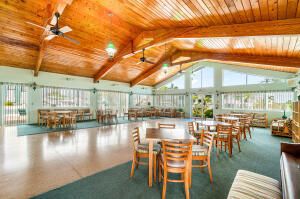 For Rent: $1,800 (1 beds, 1 baths, 772 Square Feet)