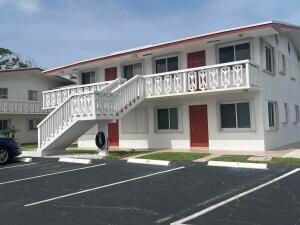 For Rent: $1,800 (1 beds, 1 baths, 772 Square Feet)