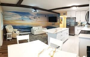 For Rent: $1,800 (1 beds, 1 baths, 772 Square Feet)