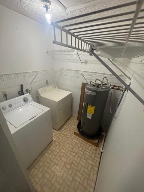 Active With Contract: $129,000 (1 beds, 2 baths, 1216 Square Feet)