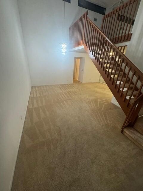 Active With Contract: $129,000 (1 beds, 2 baths, 1216 Square Feet)