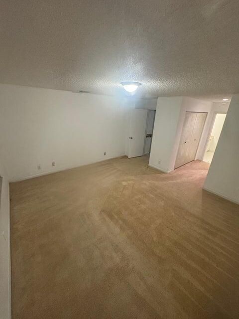 Active With Contract: $129,000 (1 beds, 2 baths, 1216 Square Feet)