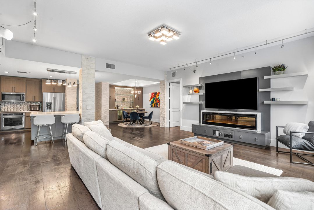 Active With Contract: $1,095,000 (2 beds, 2 baths, 1675 Square Feet)