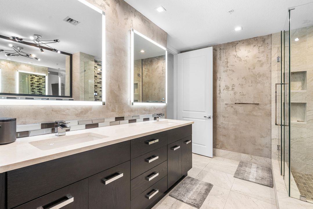 Active With Contract: $1,095,000 (2 beds, 2 baths, 1675 Square Feet)