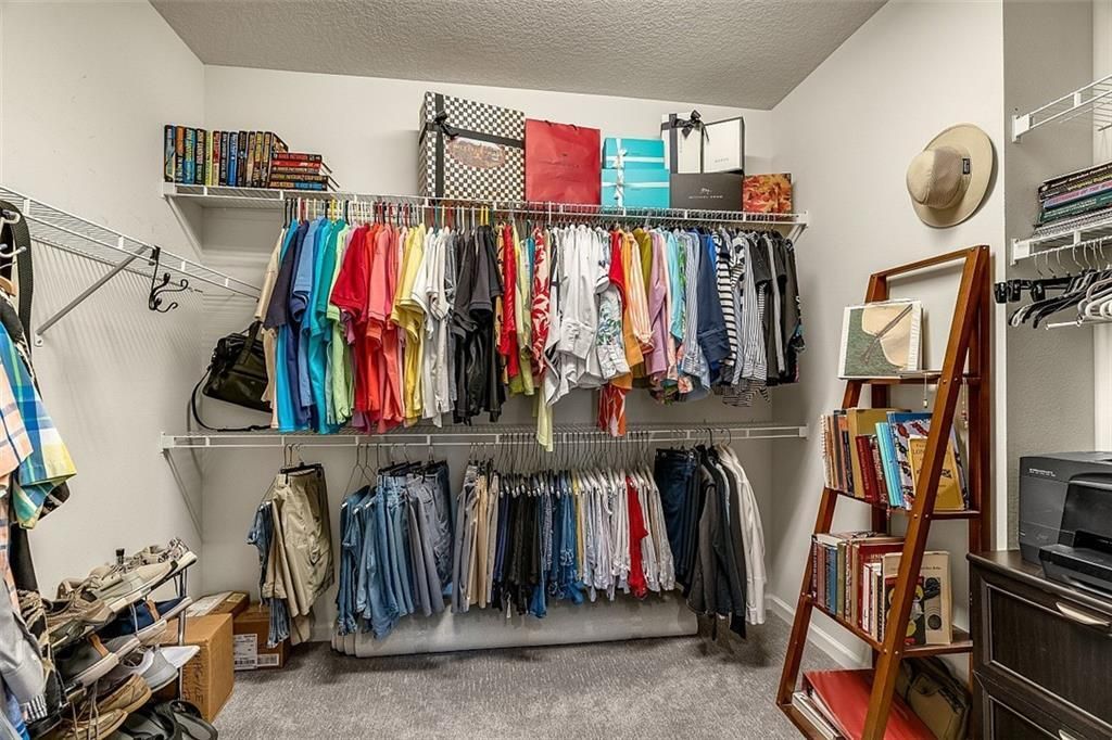 Active With Contract: $529,900 (2 beds, 2 baths, 1885 Square Feet)