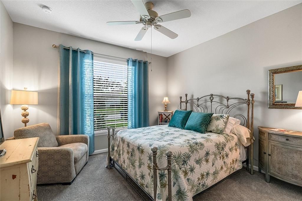 Active With Contract: $529,900 (2 beds, 2 baths, 1885 Square Feet)